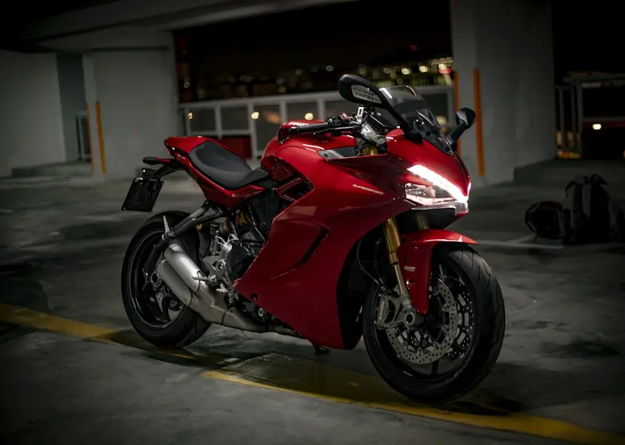 Motocicletas e peças